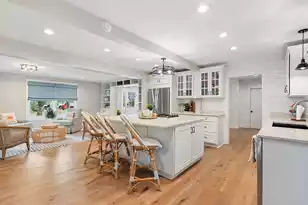 978 Law Ln, Mount Pleasant, SC 29464 - Photo 2