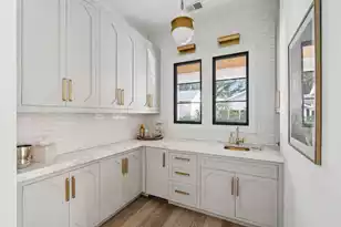 1027 Lakeview Dr, Mount Pleasant, SC 29464 - Photo 30