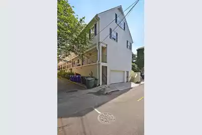 15 Horlbeck Alley #7, Charleston, SC 29401 - Photo 2