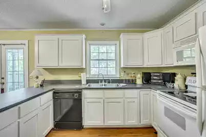 710 Magnolia Street S, Summerville, SC 29483 - Photo 8