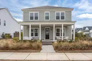 643 Blueway Ave, Summerville, SC 29486 - Photo 1