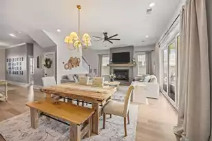 643 Blueway Ave, Summerville, SC 29486 - Photo 4