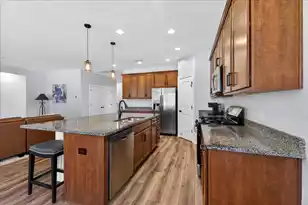 568 Four Seasons Blvd, Summerville, SC 29486 - Photo 6