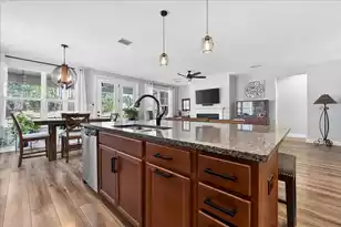 568 Four Seasons Blvd, Summerville, SC 29486 - Photo 8