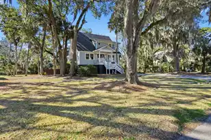 133 Sparrow Dr, Isle Of Palms, SC 29451 - Photo 4