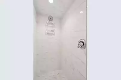 241 Bay Street E, Charleston, SC 29401 - Photo 18