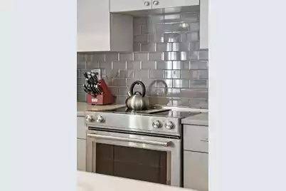 241 Bay Street E, Charleston, SC 29401 - Photo 10