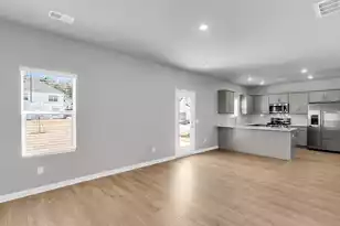 263 Clarabelle Ln, Summerville, SC 29483 - Photo 6