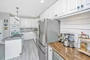 1702 William Hapton Way, Mount Pleasant, SC 29466 - Photo 10