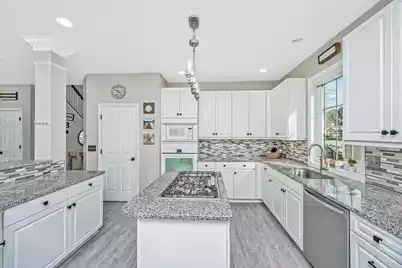 1702 William Hapton Way, Mount Pleasant, SC 29466 - Photo 4