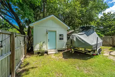 1382 Point Drive W, Mount Pleasant, SC 29466 - Photo 38