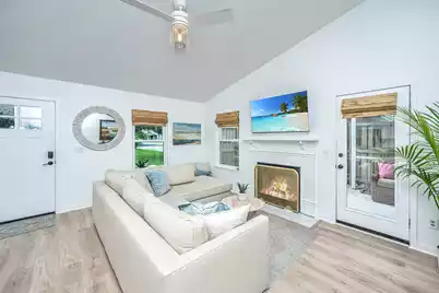 1382 Point Drive W, Mount Pleasant, SC 29466 - Photo 6