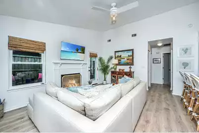 1382 Point Drive W, Mount Pleasant, SC 29466 - Photo 8