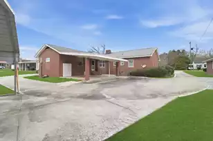 319 Hampton Street E, Elloree, SC 29047 - Photo 32