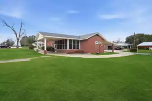 319 Hampton Street E, Elloree, SC 29047 - Photo 34