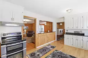 319 Hampton Street E, Elloree, SC 29047 - Photo 12