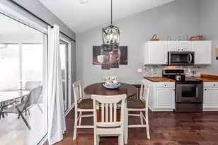 5024 Thornton Dr, Summerville, SC 29485 - Photo 10