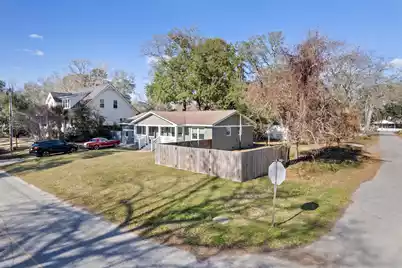 1431 Heather Drive, Mount Pleasant, SC 29464 - Photo 2