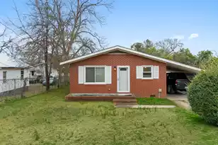 106 Buyck St, Saint Matthews, SC 29135 - Photo 2