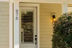 976 Mcelveen St, Charleston, SC 29412 - Photo 2