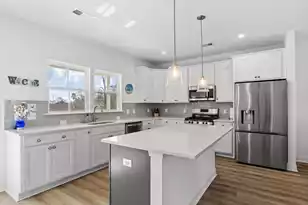 635 Laurel Street N, Summerville, SC 29483 - Photo 4