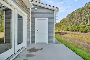 221 Harding Ln, Goose Creek, SC 29445 - Photo 4