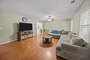 113 Bainsbury Ln, Summerville, SC 29483 - Photo 4