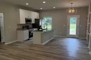 141 Trotter Ln, Orangeburg, SC 29118 - Photo 6