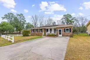 204 Falcon Dr, Summerville, SC 29485 - Photo 1