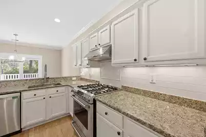 2384 Bergeron Way, Mount Pleasant, SC 29466 - Photo 16