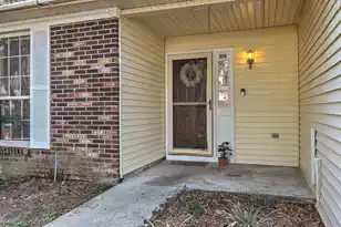 216 Regent St, Summerville, SC 29483 - Photo 4