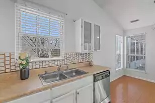 216 Regent St, Summerville, SC 29483 - Photo 14