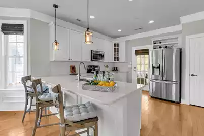 3552 Bagley Drive, Mount Pleasant, SC 29466 - Photo 2