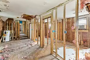 6 Poinsett St, Charleston, SC 29403 - Photo 12