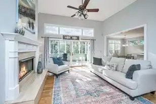 509 Chimney Bluff Dr, Mount Pleasant, SC 29464 - Photo 4