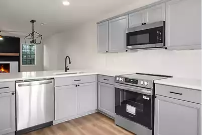 7650 Oldridge Road, North Charleston, SC 29418 - Photo 4