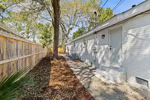 210 Live Oak Ave, Charleston, SC 29407 - Photo 32