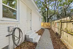 210 Live Oak Ave, Charleston, SC 29407 - Photo 16