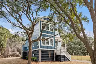 1460 Periwinkle Dr, Mount Pleasant, SC 29466 - Photo 2