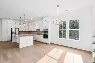 1460 Periwinkle Dr, Mount Pleasant, SC 29466 - Photo 12