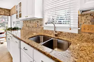 104 Glasgow Cir, Summerville, SC 29483 - Photo 18