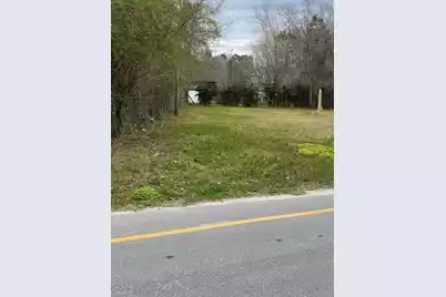 114 Magnolia Street, Bonneau, SC 29431 - Photo 2