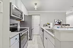 266 Alexandra Dr, Mount Pleasant, SC 29464 - Photo 8