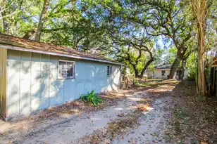 2104 Maybank Hwy, Charleston, SC 29412 - Photo 16