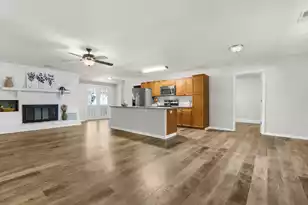 300 Logan Dr, Summerville, SC 29483 - Photo 10