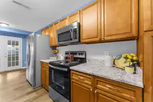 300 Logan Dr, Summerville, SC 29483 - Photo 8