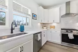 639 Laurel Street N, Summerville, SC 29483 - Photo 6