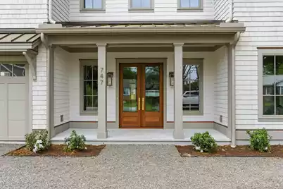 747 Hill Street, Mount Pleasant, SC 29464 - Photo 2