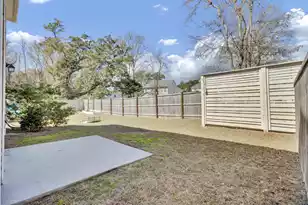 3889 Sawmill Ct, Mount Pleasant, SC 29429 - Photo 8