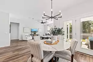 828 Meadowbrook Ln, Summerville, SC 29486 - Photo 4